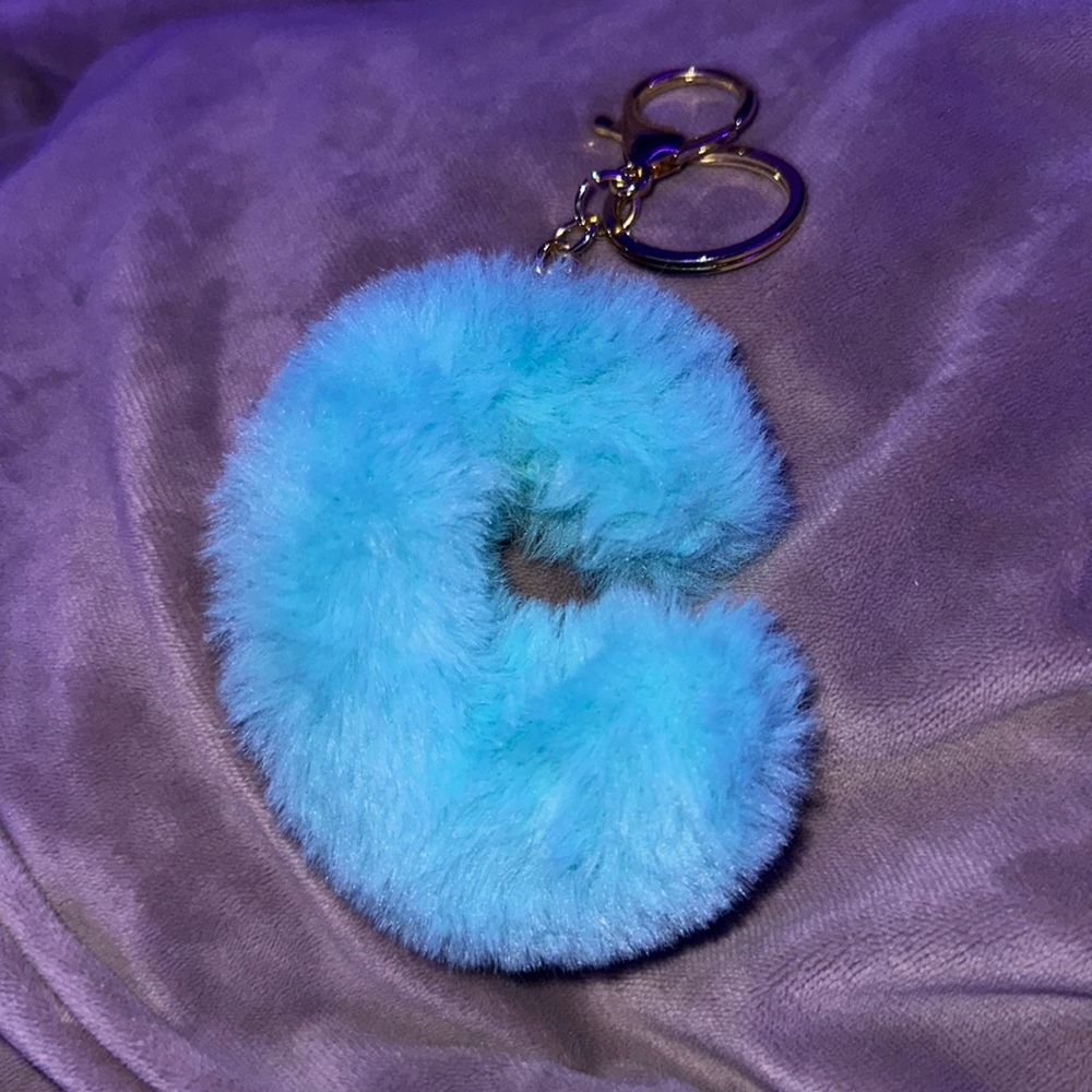 ⚠️ LAST 8 WEEKS TO PURCHASE— C keychain🩵